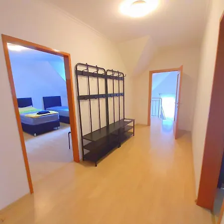 Steelcity Apartman *