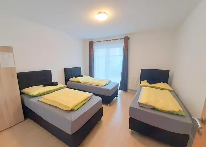 Steelcity Apartmán *