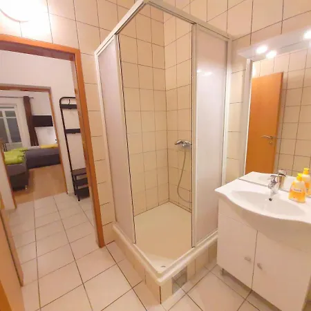 Steelcity Apartamento *